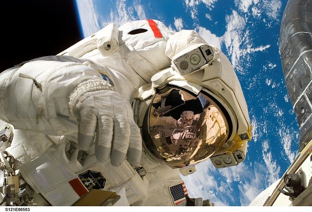 Z czego składa się ekwipunek astronauty?