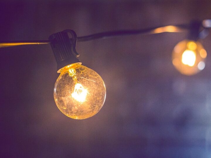 Pragmatyczne i modne podejście do oszczędzania energii elektrycznej